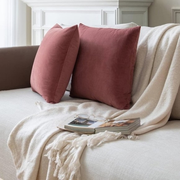 Set of 2 Mauve Soft Velvet Pillow Covers 18 Inch Rose Pink Square Zip Pillows - Picture 4 of 7